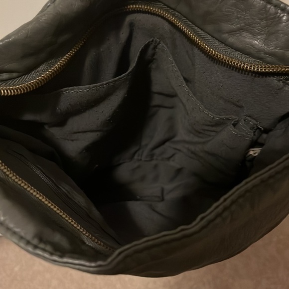 Slightly used. Shoulder purse. Gray. No tears. - Picture 3 of 4